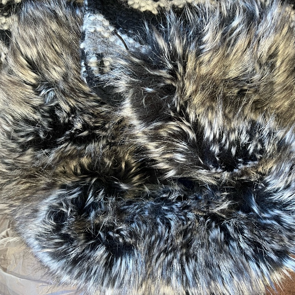 Coat - Picture 8 of 8